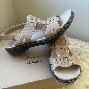 Clarks size 7 comfort sandal